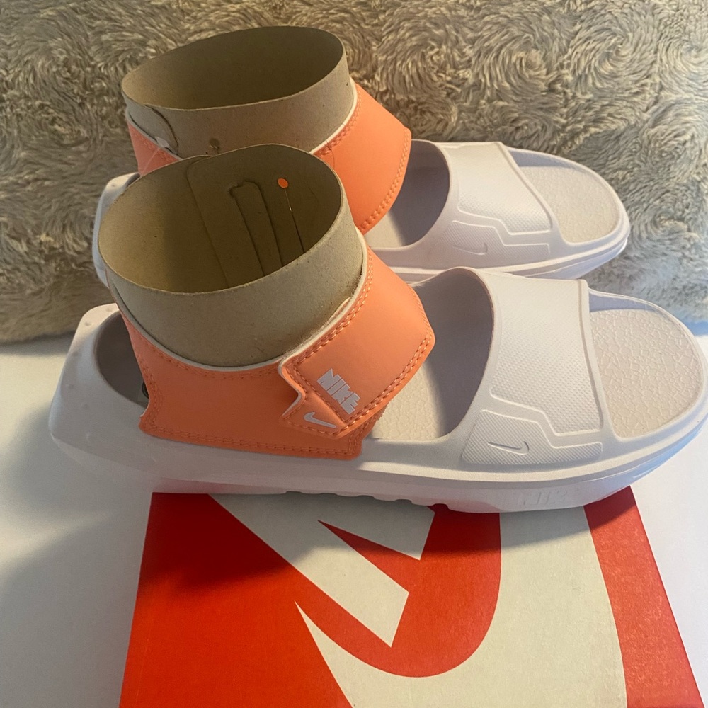 Nike Playscape 7Y Sandal